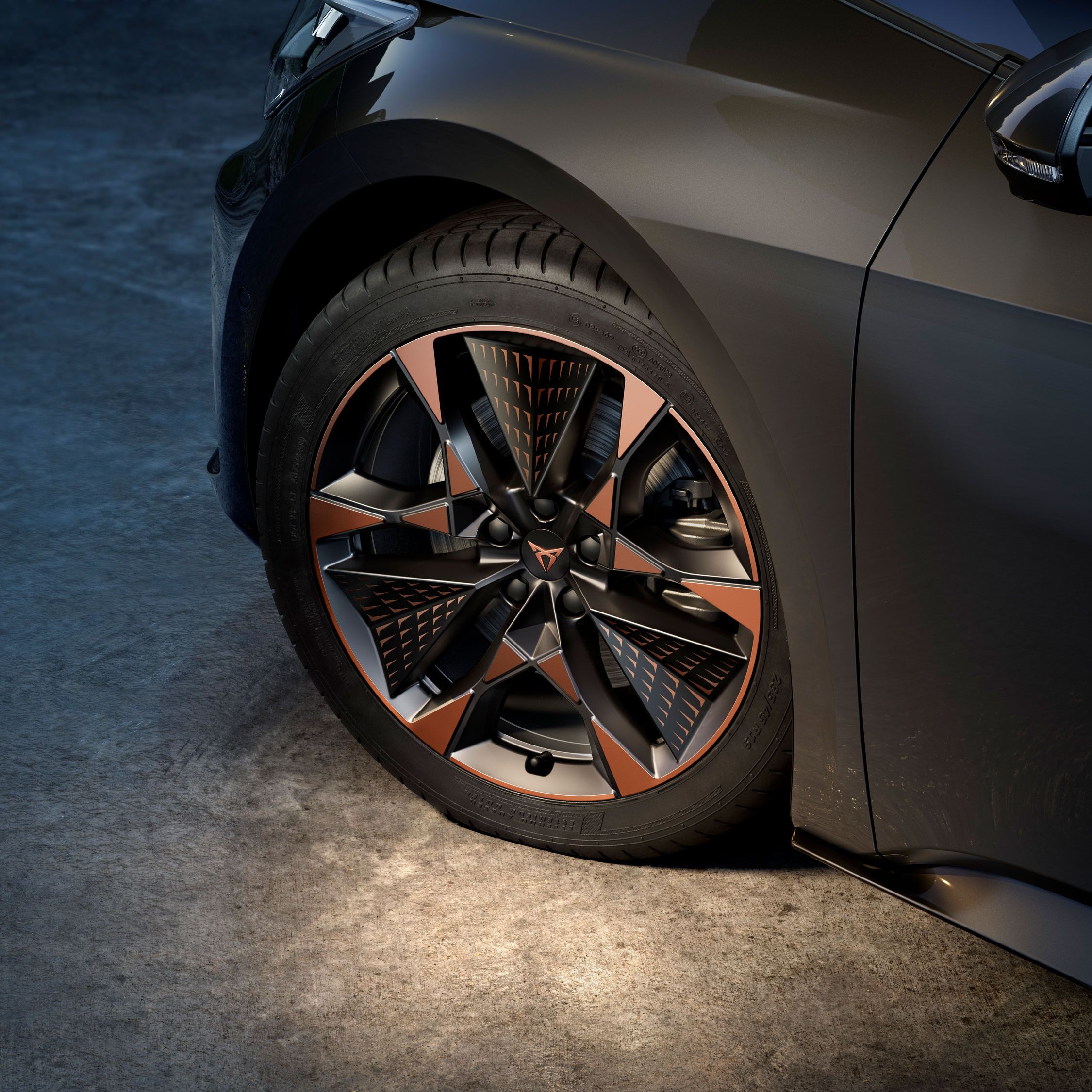 CUPRA Born Felge 19 Zoll Storm Kupfer