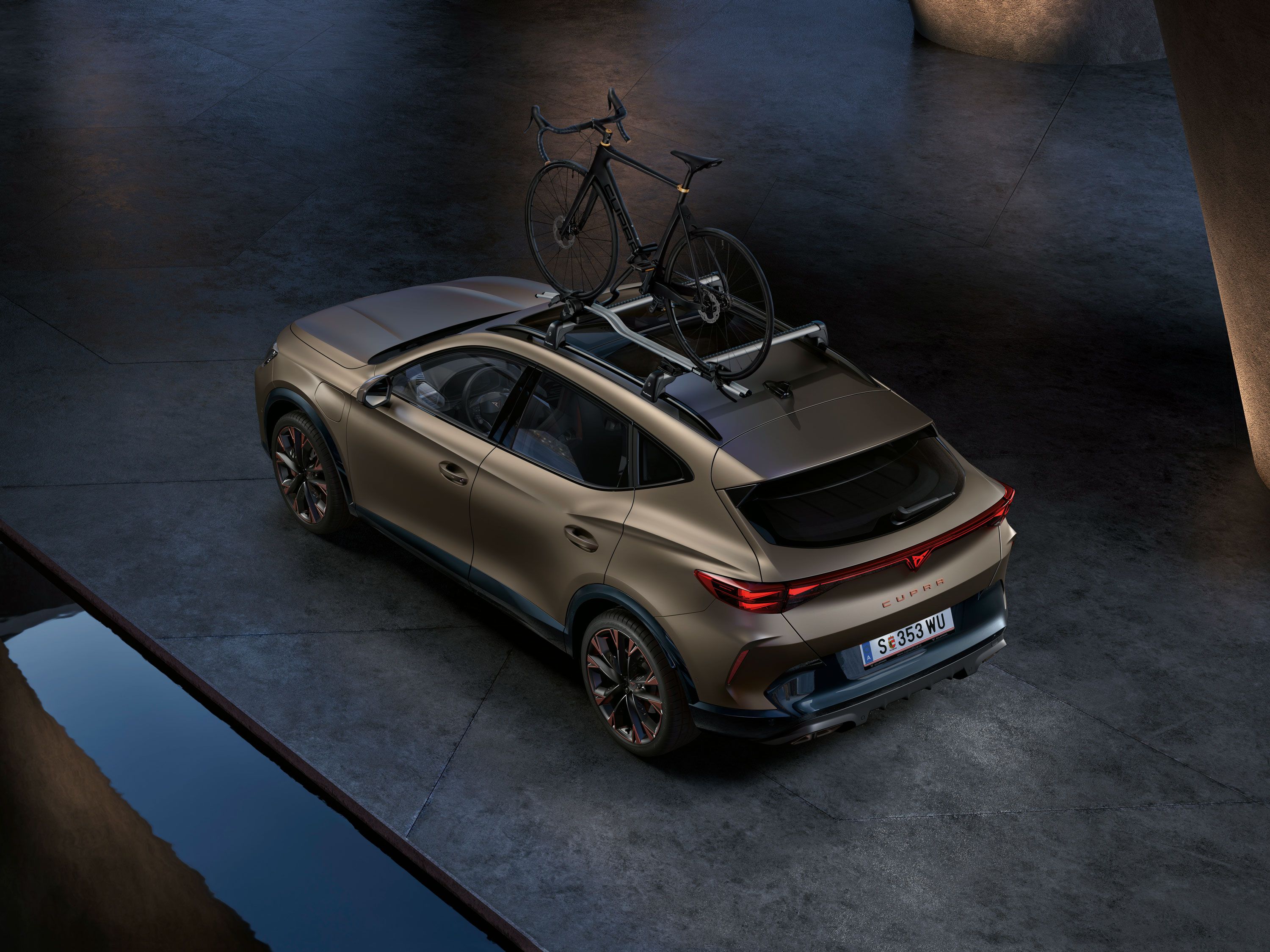 CUPRA Formentor mit Fahrrad-Dachträger