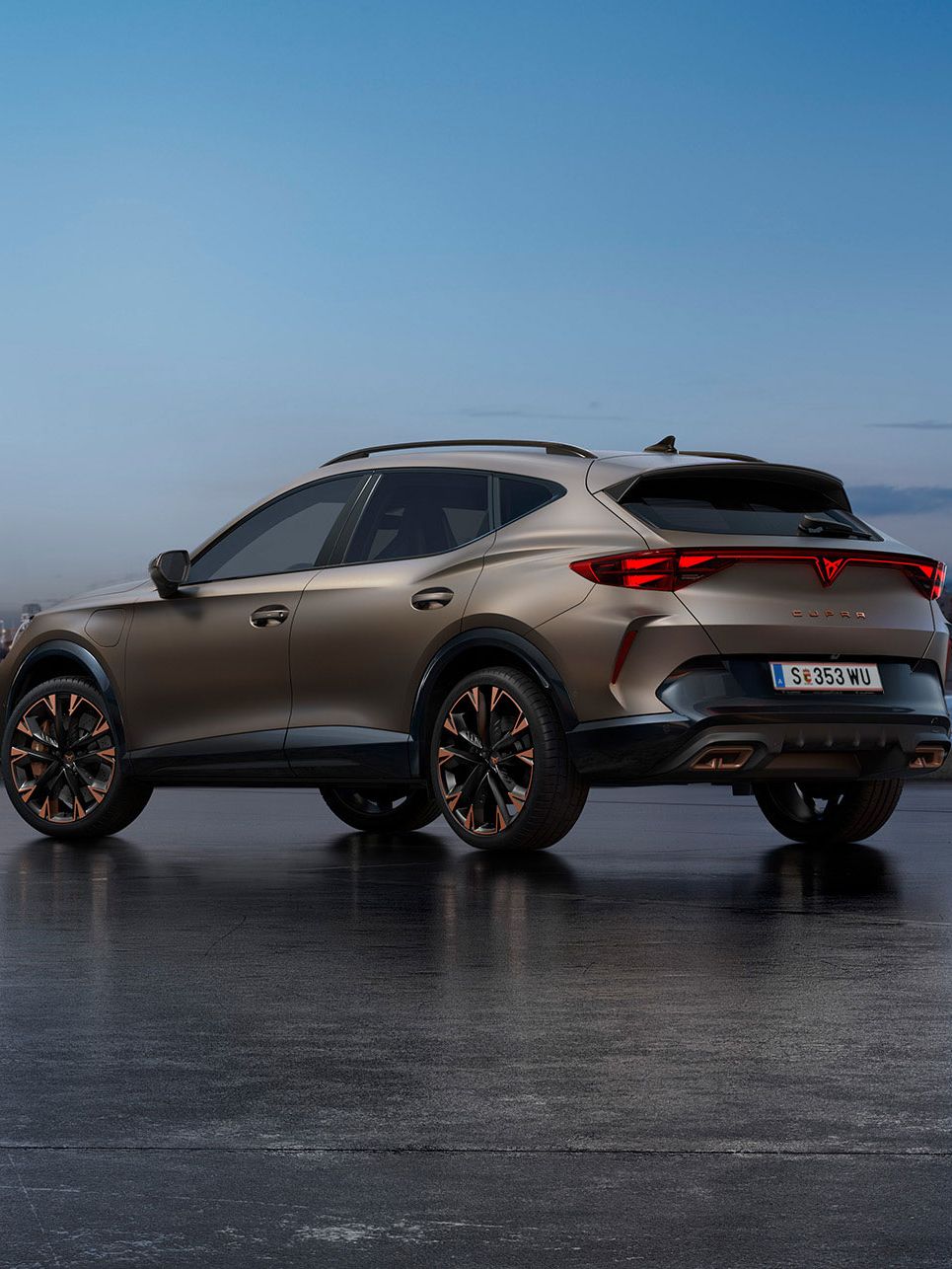 CUPRA FORMENTOR seitliche Heckansicht