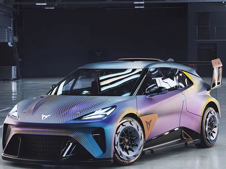 CUPRA UrbanRebel schräge Seitenansicht