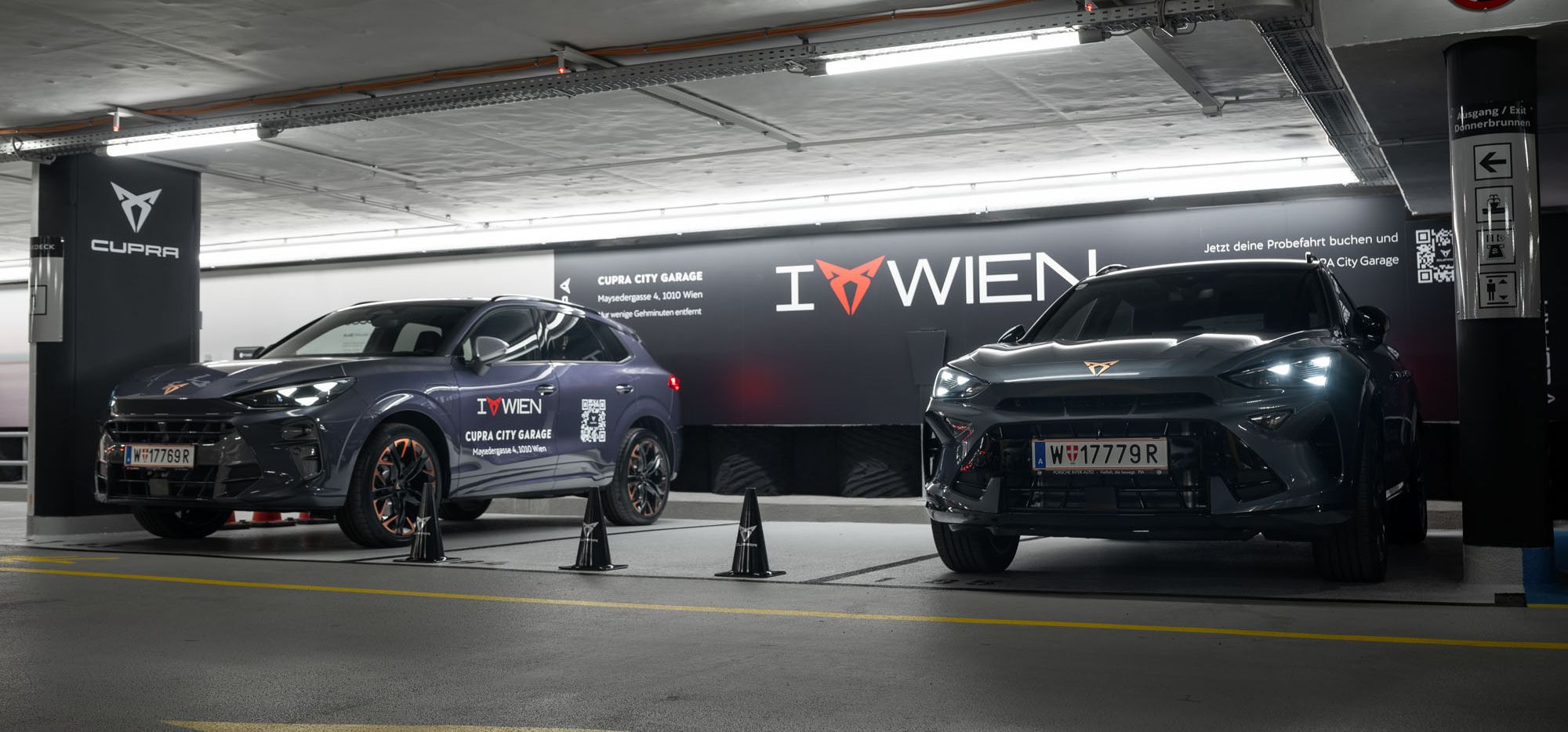 Garage mit zwei CUPRA Fahrzeugen