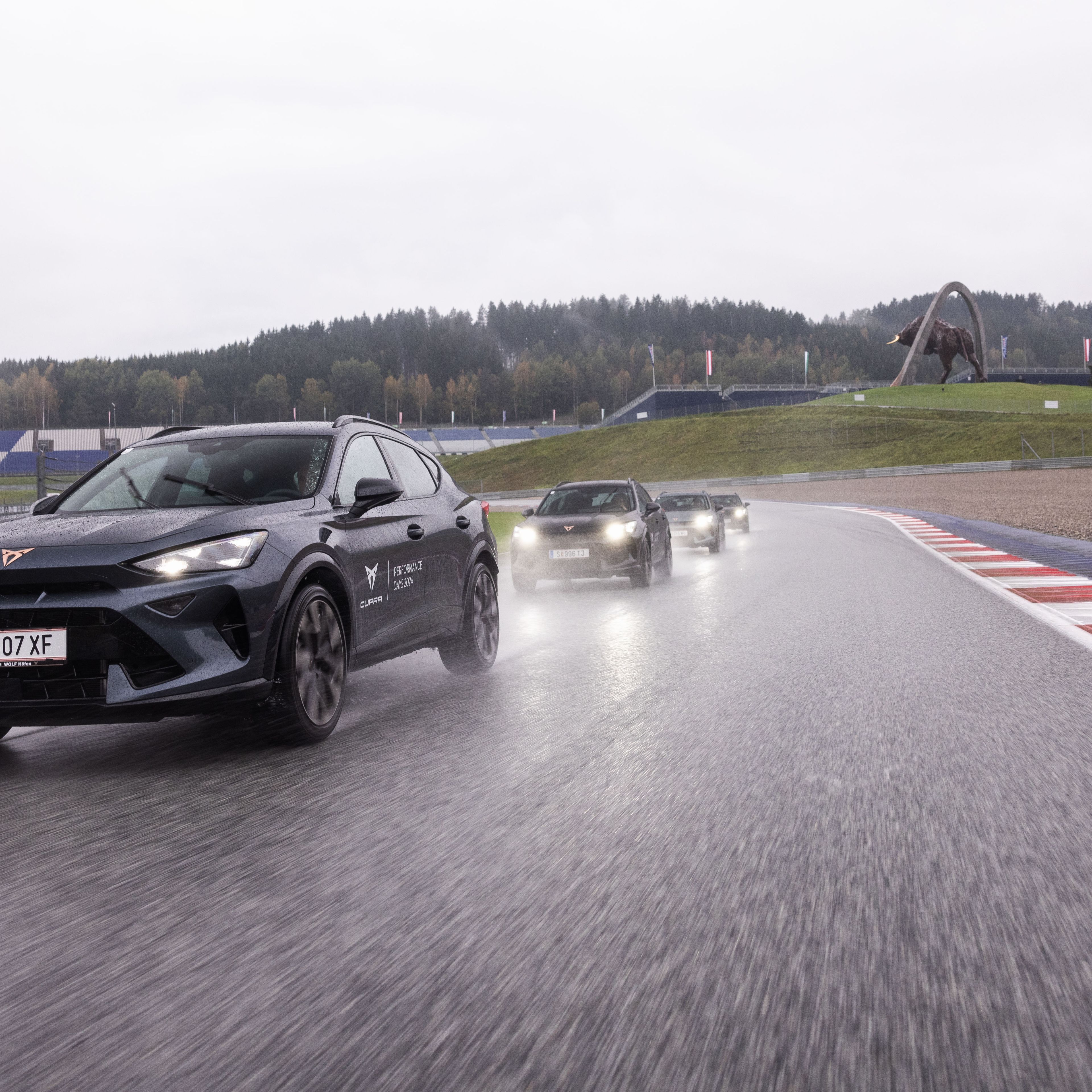 CUPRA Formentor fährt am Redbull Ring bei Regen