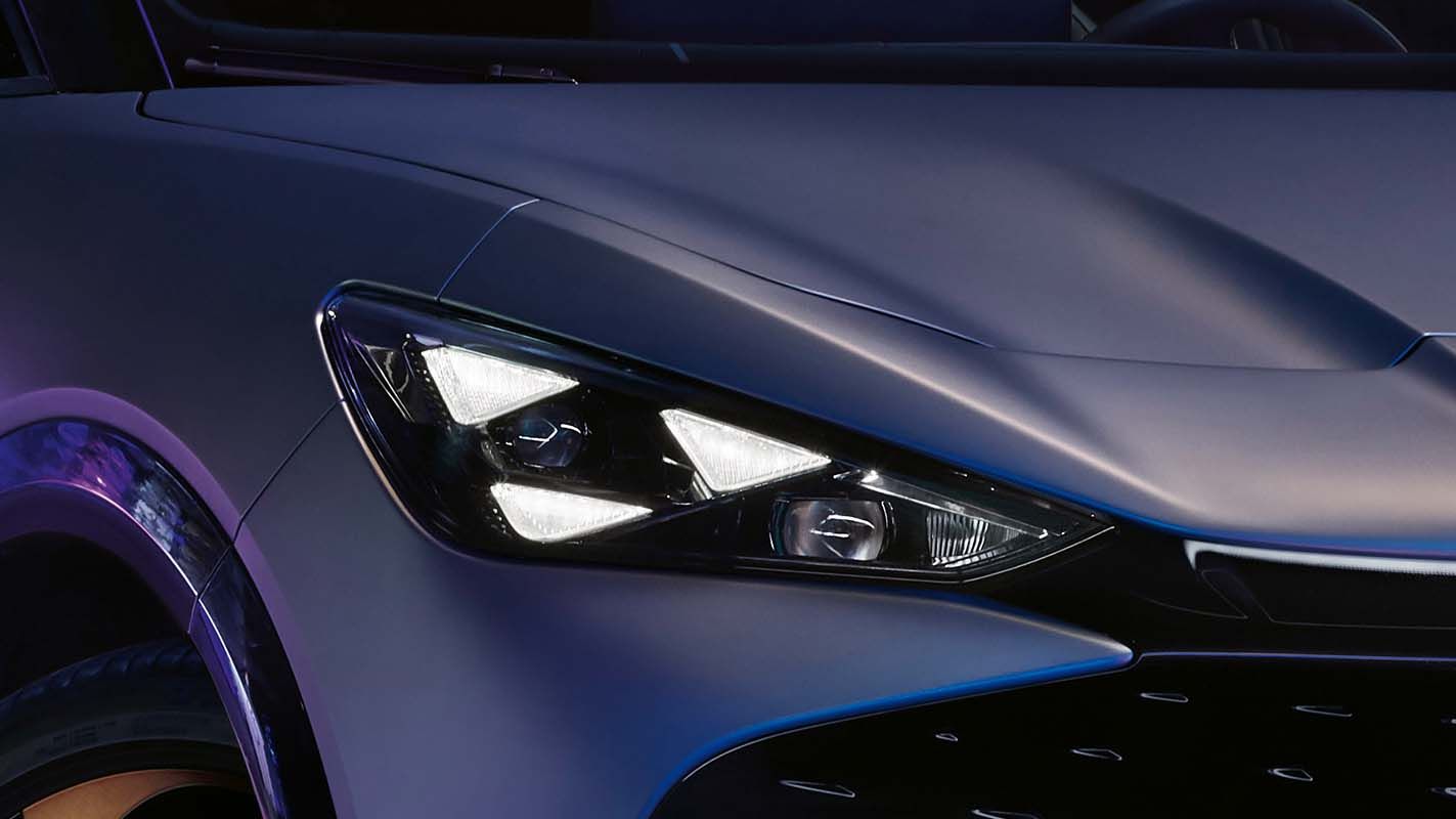 CUPRA Modell Frontansicht beleuchtet