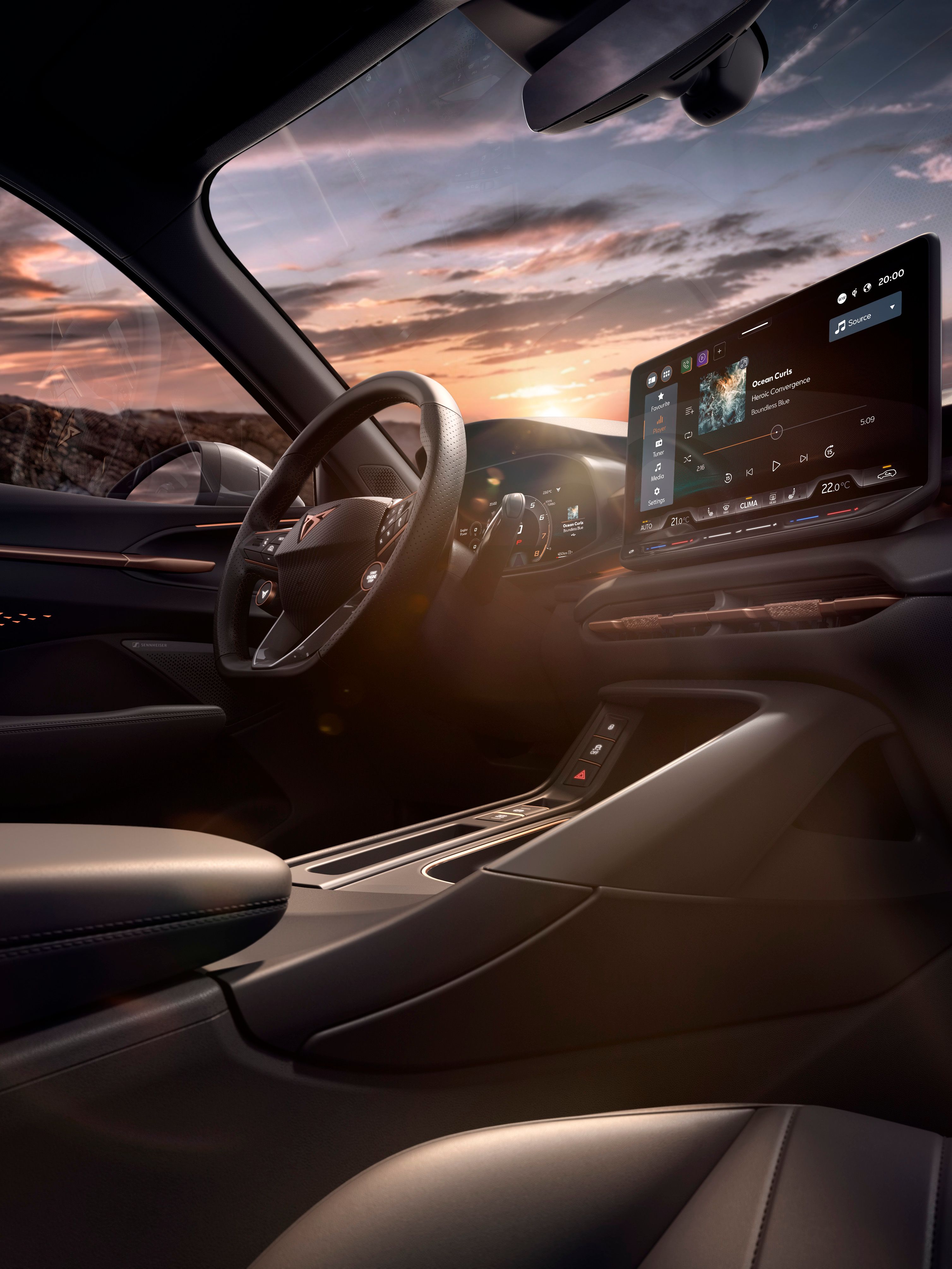 Blick vom Beifahrersitz auf das Cockpit und durch die Frontscheibe eines CUPRA Terramar.