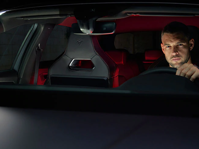 Digitales Cockpit mit Sprachsteuerung