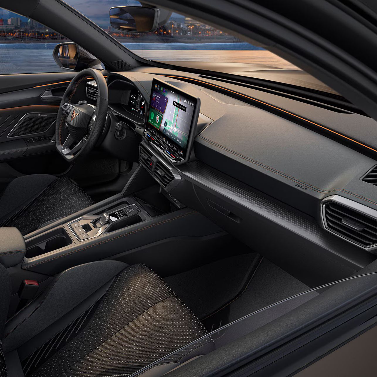 CUPRA Formentor mit sportlichem Cockpit mit detaillierten Textilveredelungen und technologisch ausgefeilten CUPRacer-Carbon-Schalensitzen.